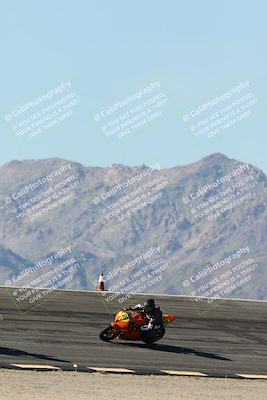 media/Jan-15-2026-Racers Edge (Thu) [[dfebeb70ab]]/3-B Group/Session 2 (Bowl Exit)/